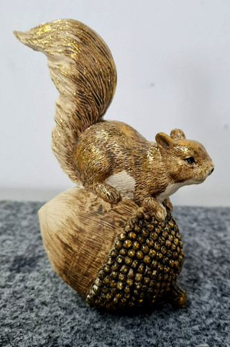 Dekofigur eichhörnchen auf - eichhörnchen,